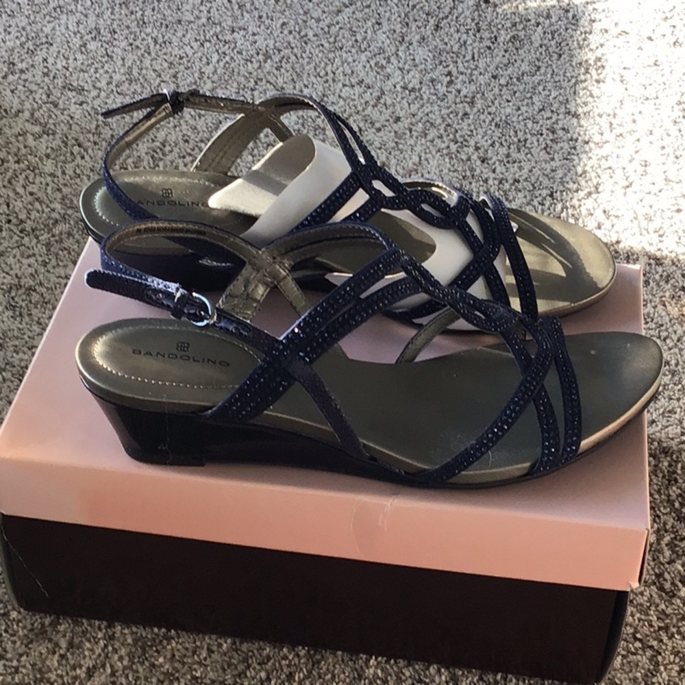 New Bandolino Blue Sandals Elegant Comfortable Stylish - Picture 2 of 8